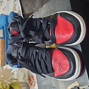 2020 Jordan 1 Retro High OG PS 'NC to Chi' 12c toddler sneakers black red black